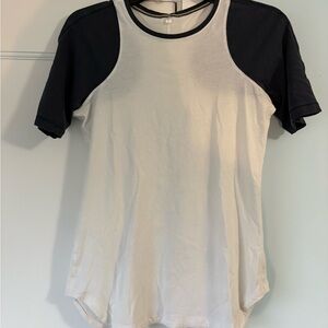 Lululemon Clari-Tee Short Sleeve Size 6 White / Inkwell Raglan Vitasea Sporty